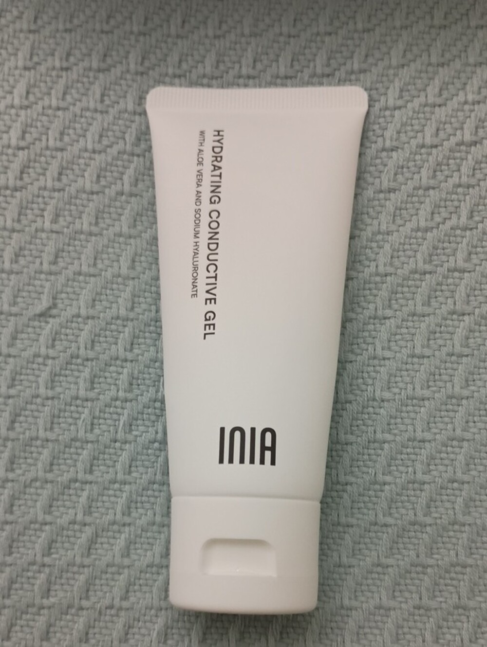 INIA Glace Microcurrent Facial Device - Picture 6 of 7